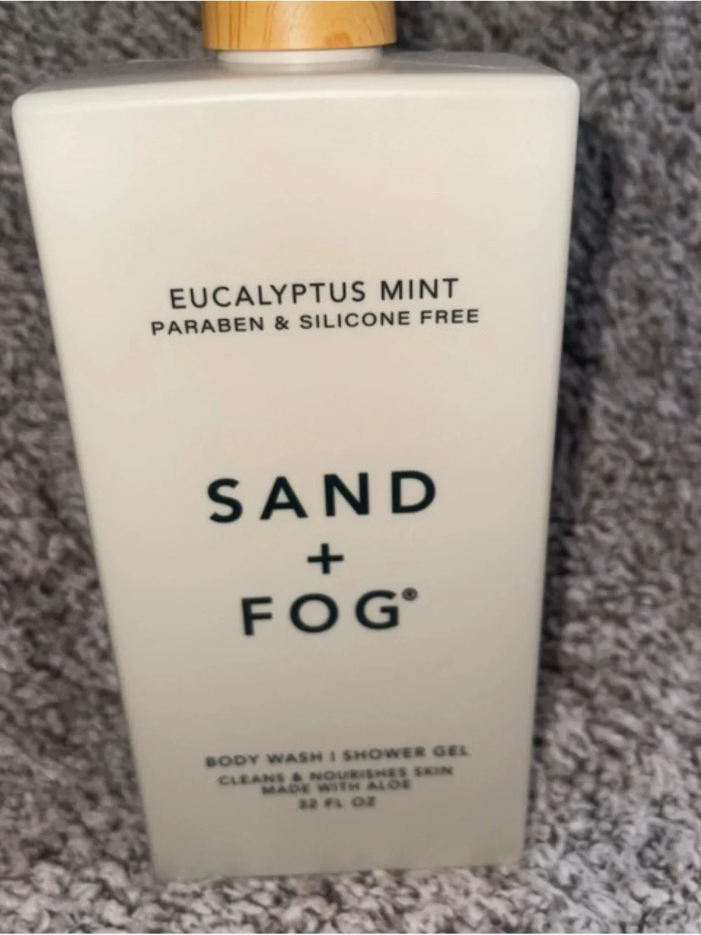 Sand + Fog Eucalyptus Mint Body Wash - White